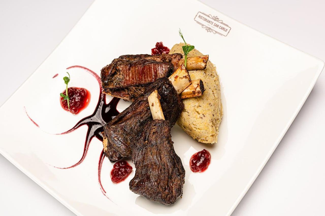 Chiuro Wine Hotel San Carlo - Relais & Spa - Boutique Hotel מראה חיצוני תמונה