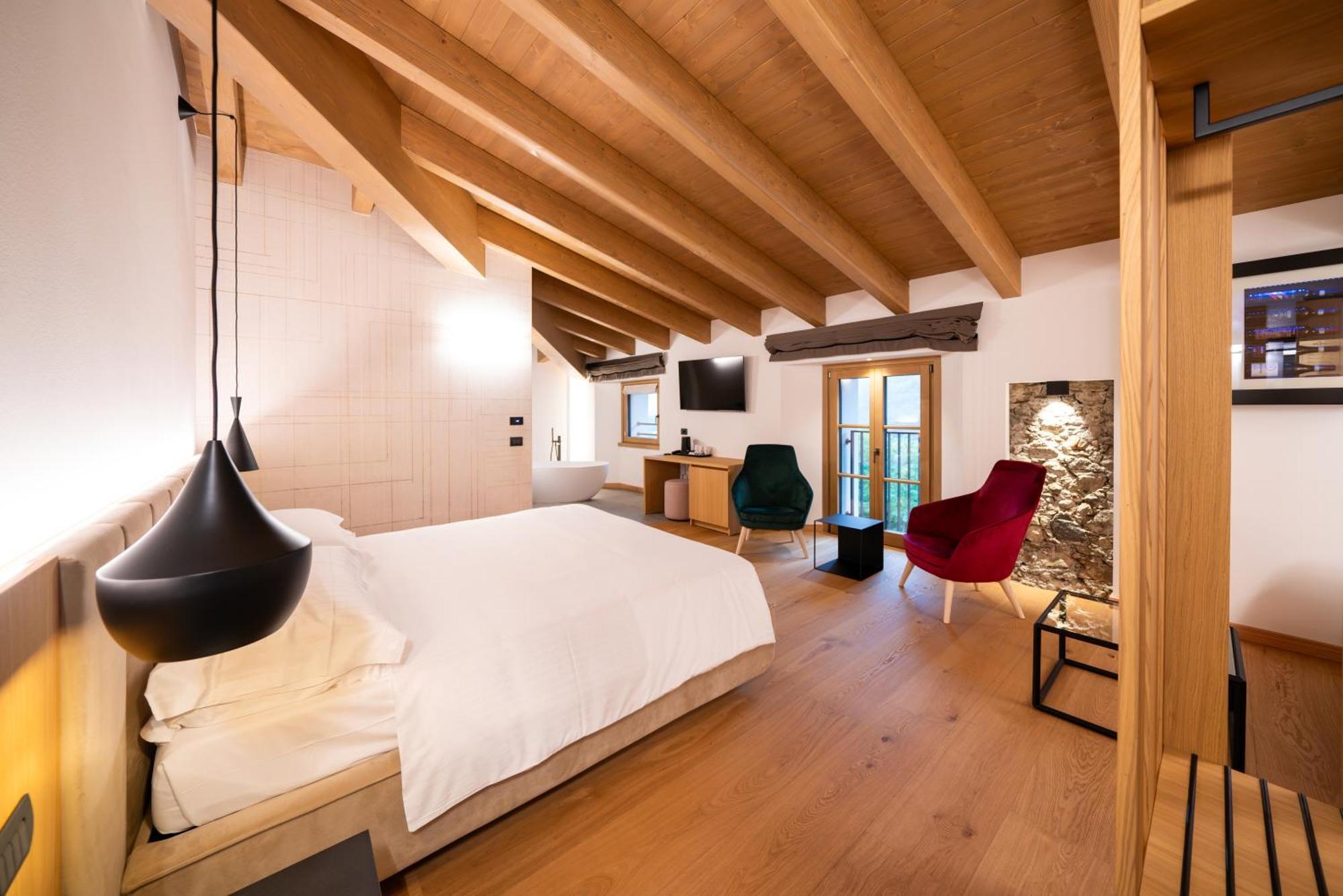 Chiuro Wine Hotel San Carlo - Relais & Spa - Boutique Hotel מראה חיצוני תמונה